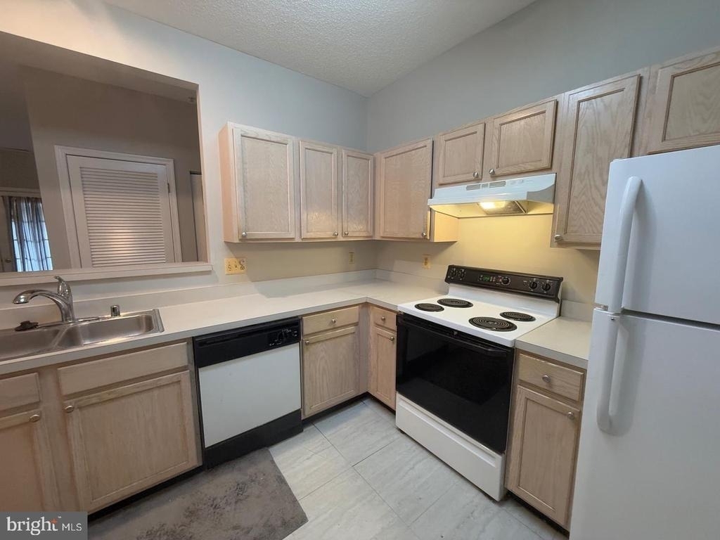 7206 Bogley Road - Photo 6