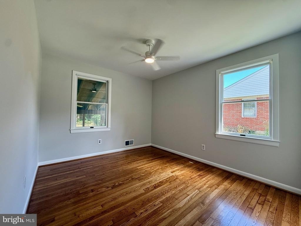 1040 Marleigh Circle - Photo 5