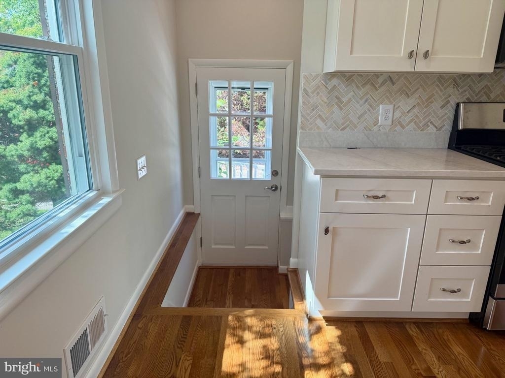 1040 Marleigh Circle - Photo 10