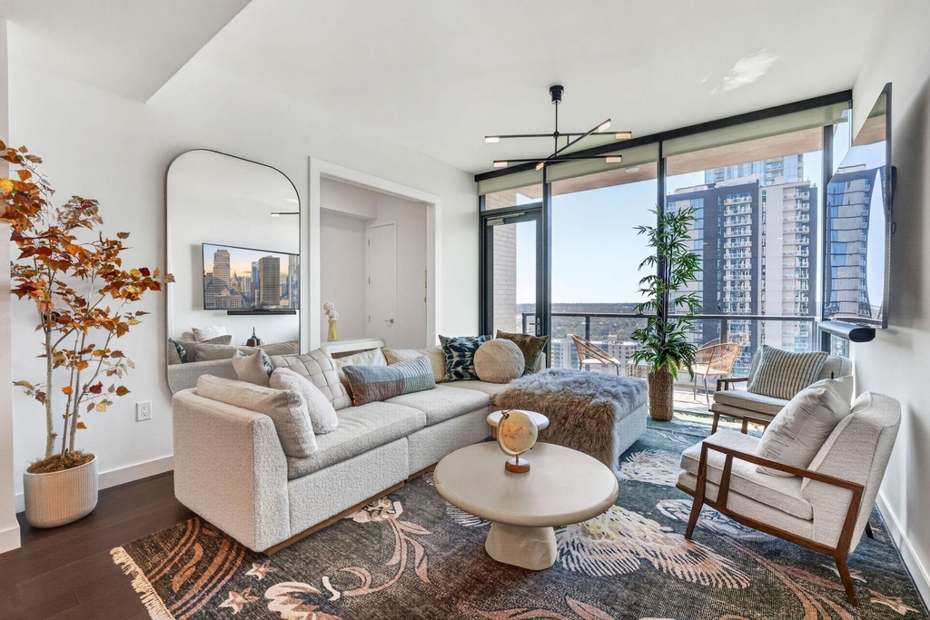 700 River St - Photo 2