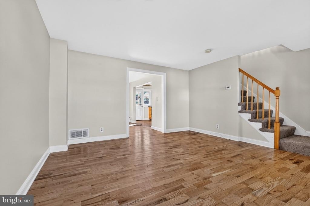 7531 Holabird Avenue - Photo 3