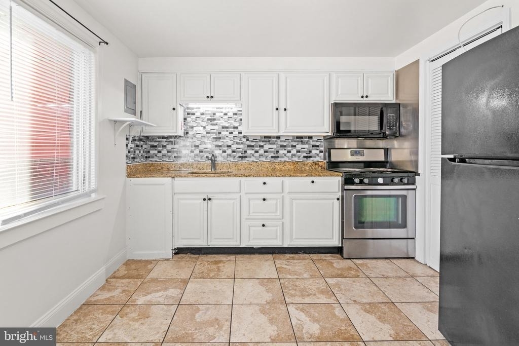 7941 E Baltimore Street - Photo 5
