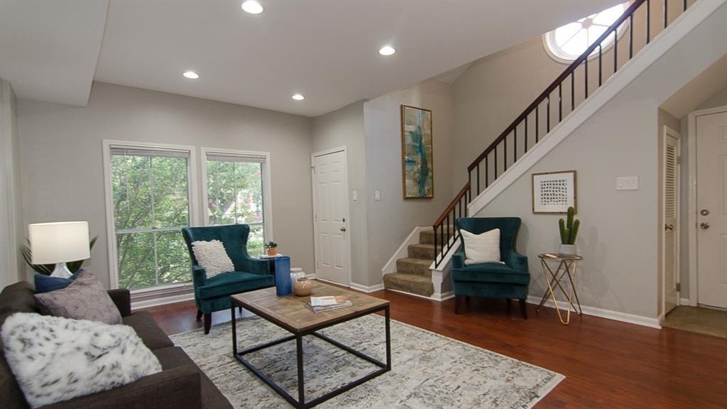 2529 Rio Grande St - Photo 2