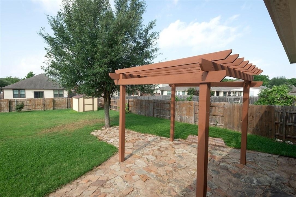 1078 Sussex Way - Photo 16