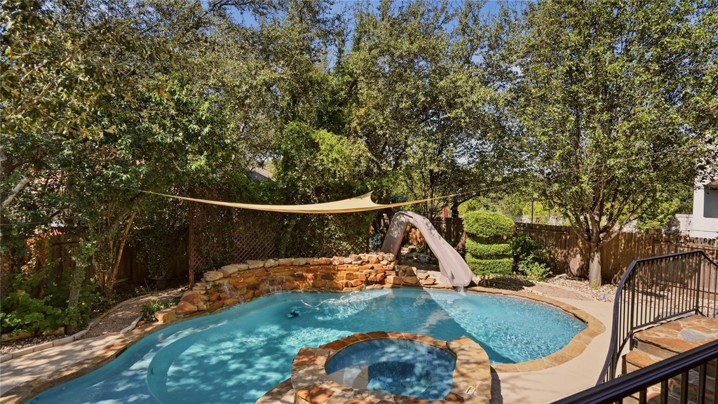 12409 Capella Trl - Photo 36