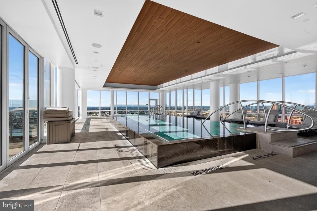 300 International Drive - Photo 41