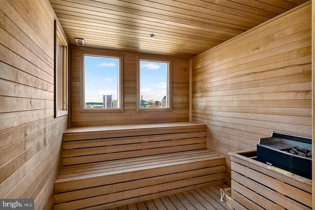 300 International Drive - Photo 44