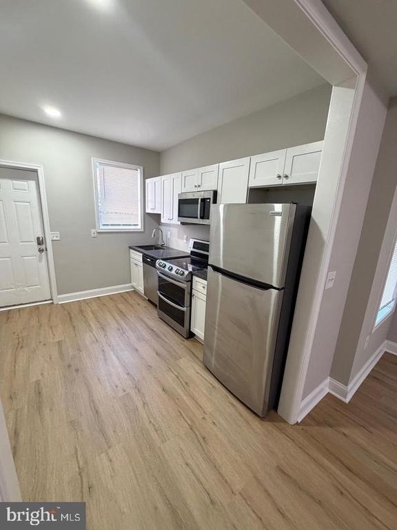 2624 Ashland Avenue - Photo 5