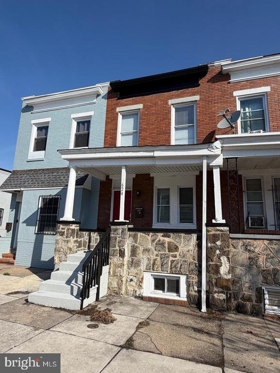 2624 Ashland Avenue - Photo 0