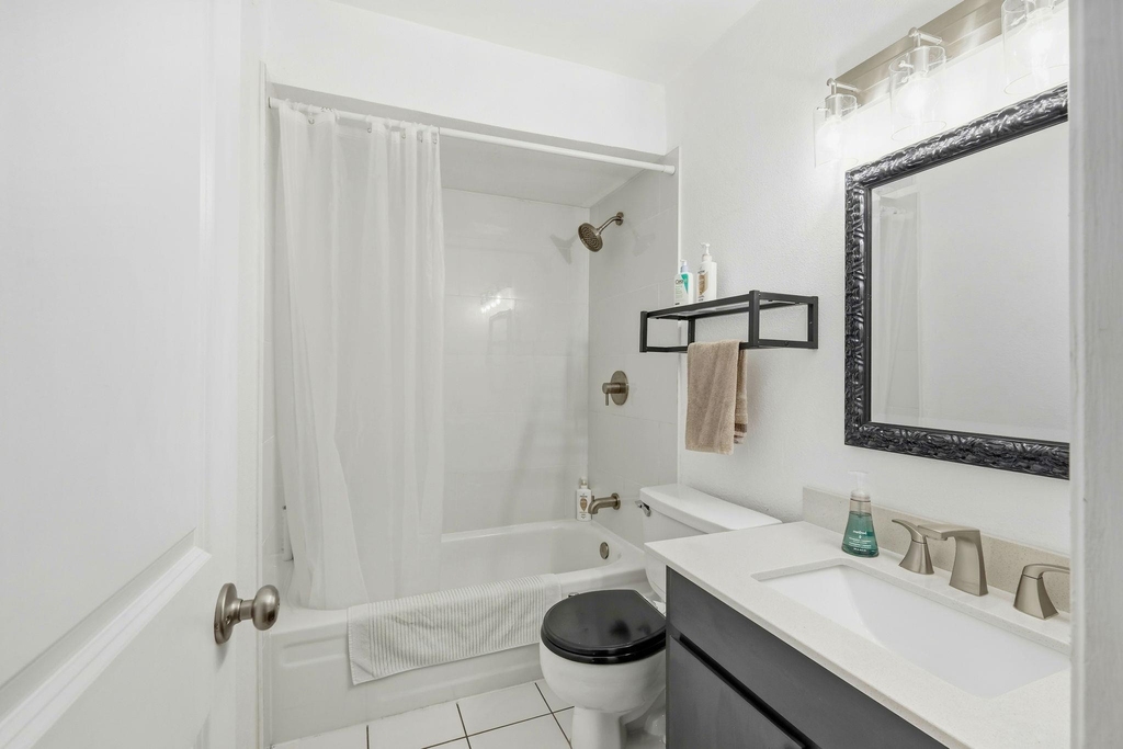 6910 Hart Ln - Photo 13