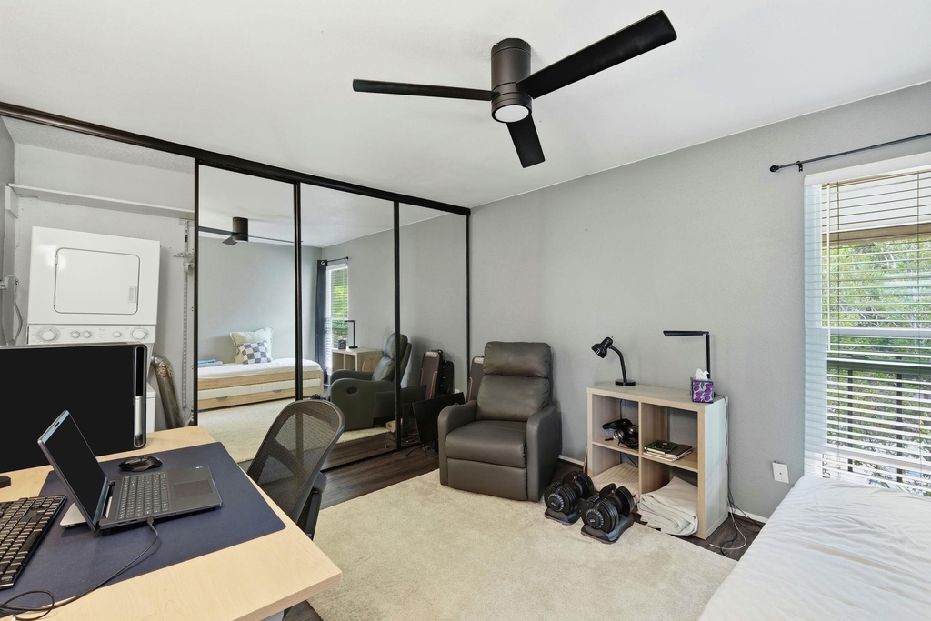 6910 Hart Ln - Photo 17