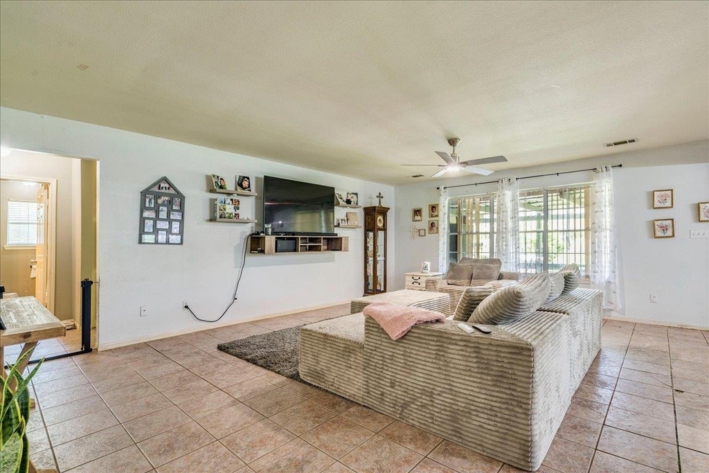 123 Crossroads Dr - Photo 8