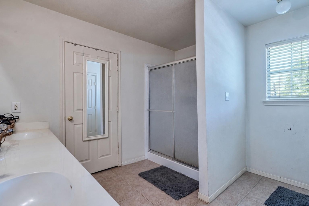 123 Crossroads Dr - Photo 11