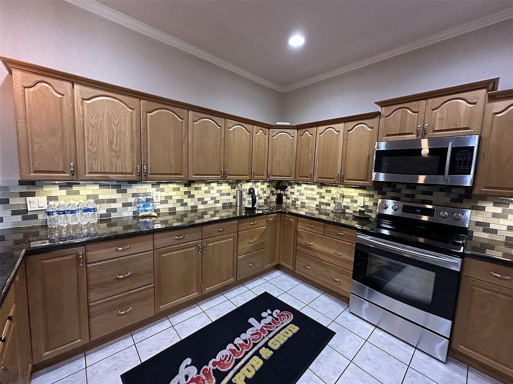 134 Clearwater Ct - Photo 2