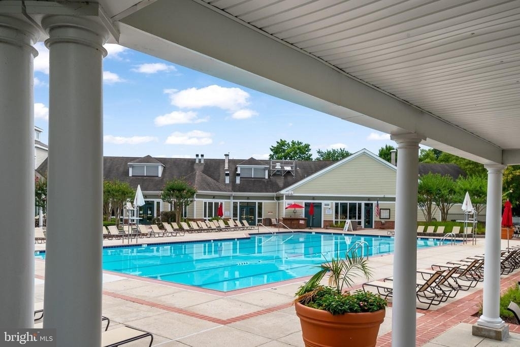 2703 Oak Leaf Court - Photo 39