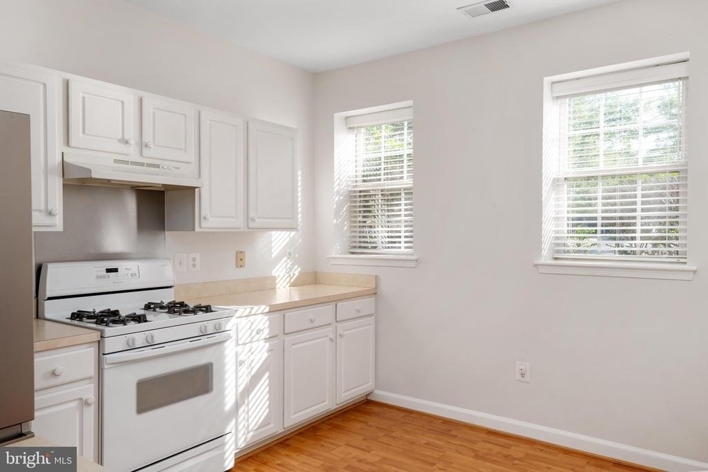 2703 Oak Leaf Court - Photo 13