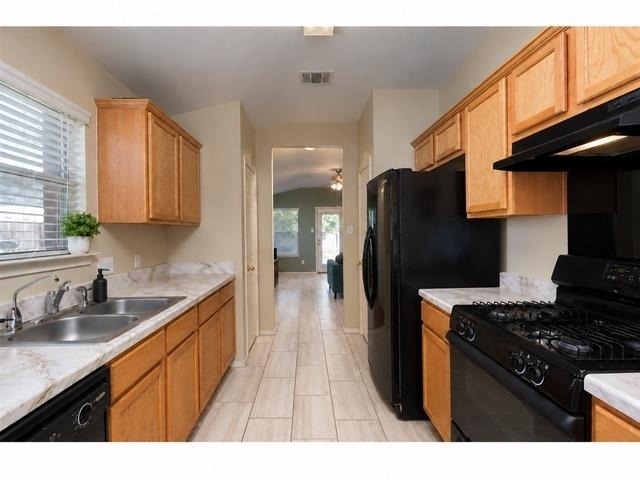11701 Raymond C Ewry Ln - Photo 4