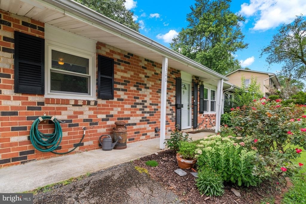 1308 Greyswood Road - Photo 1