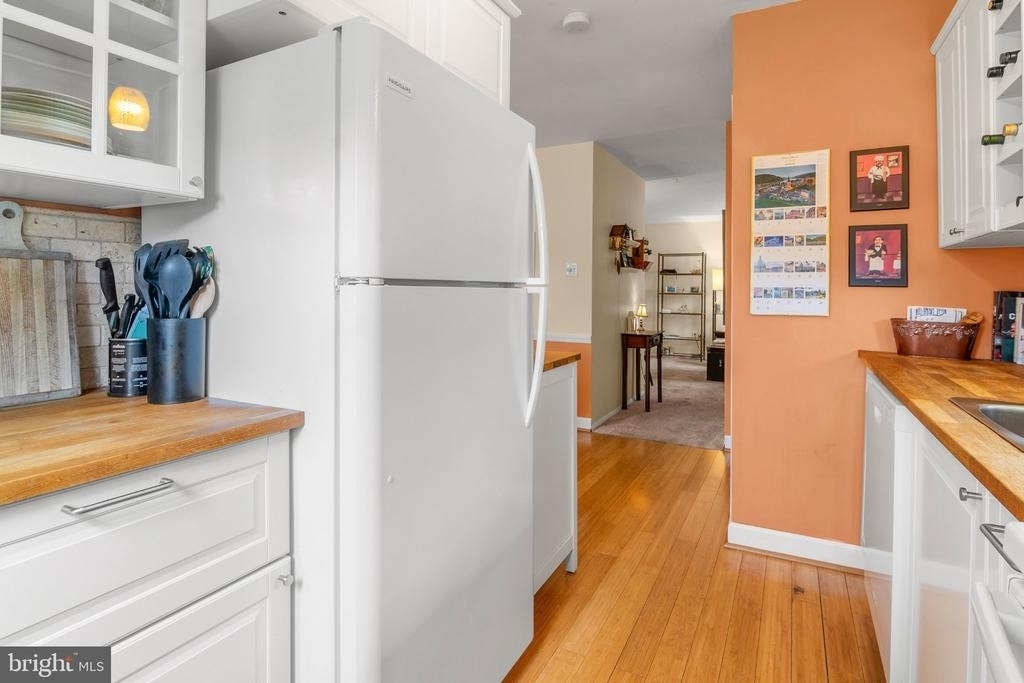 1308 Greyswood Road - Photo 18