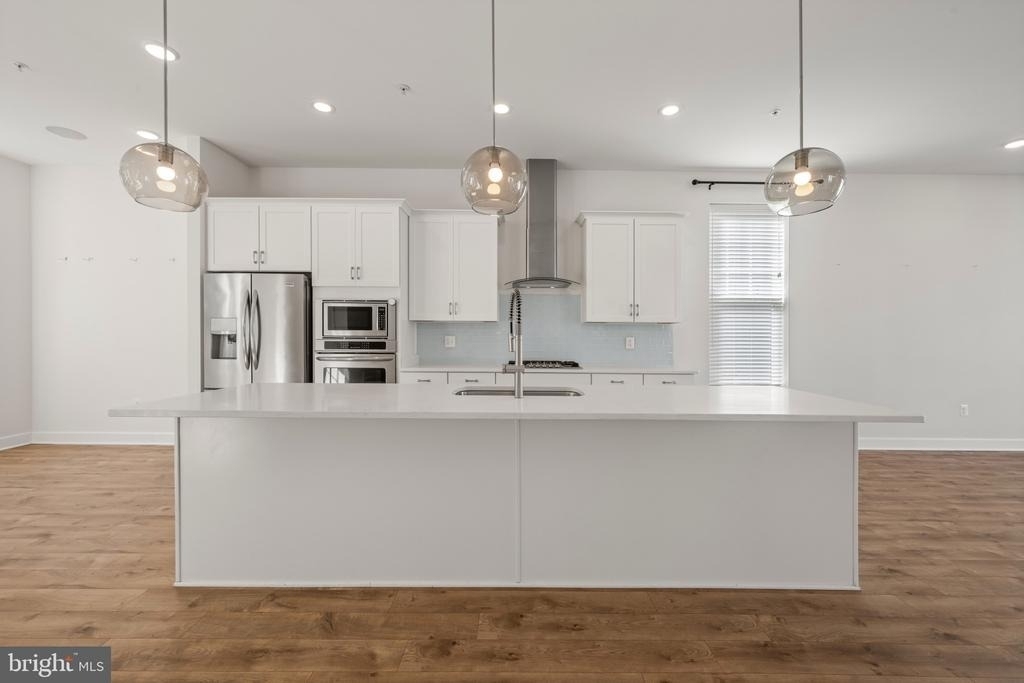 1523 Burnell Drive - Photo 9