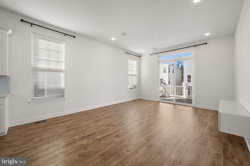1523 Burnell Drive - Photo 18