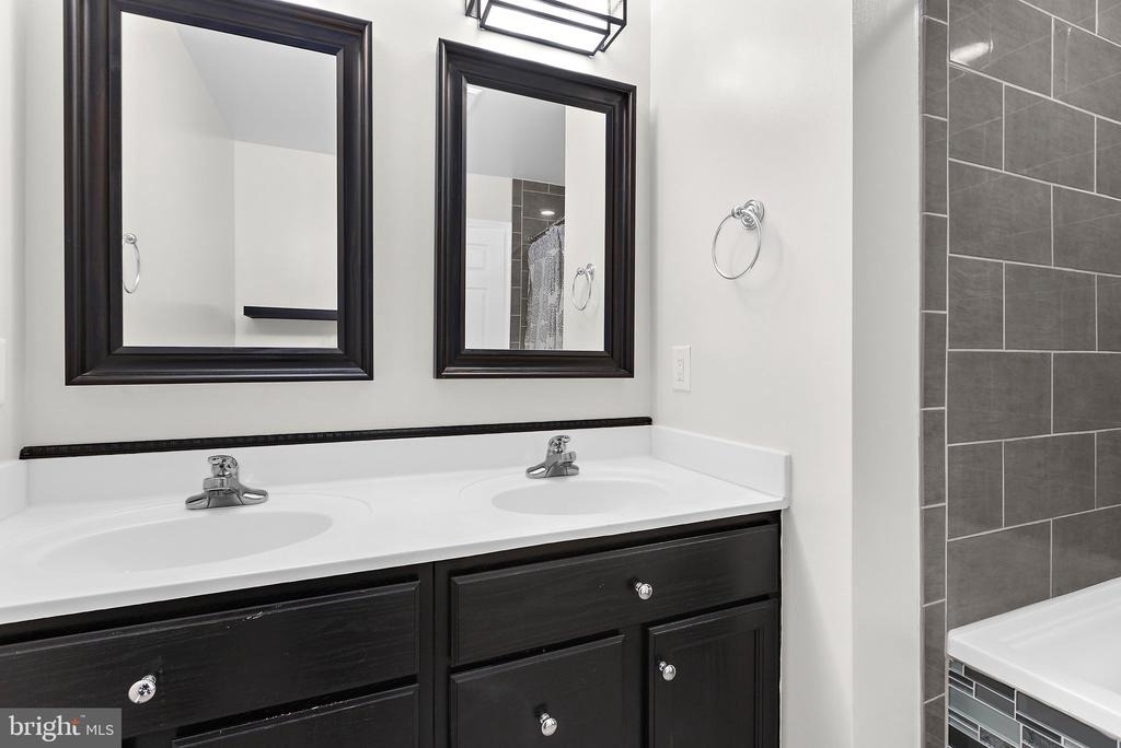 8738 Bright Meadow Court - Photo 27