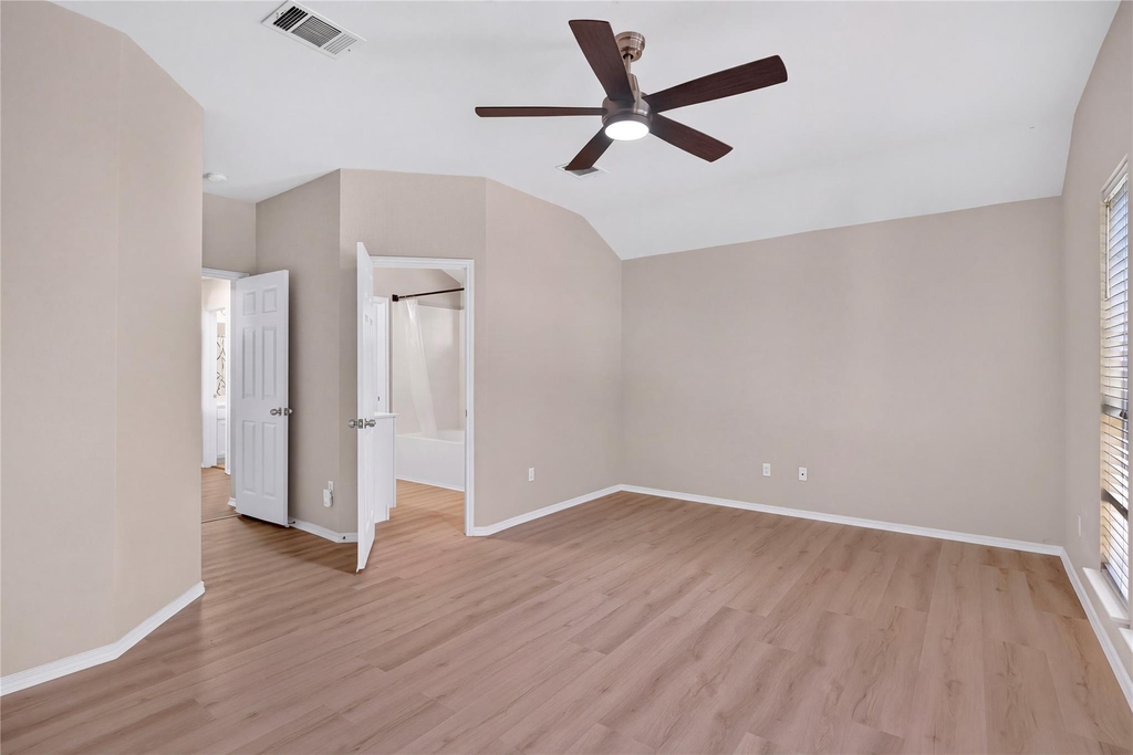 720 Settlement St - Photo 13