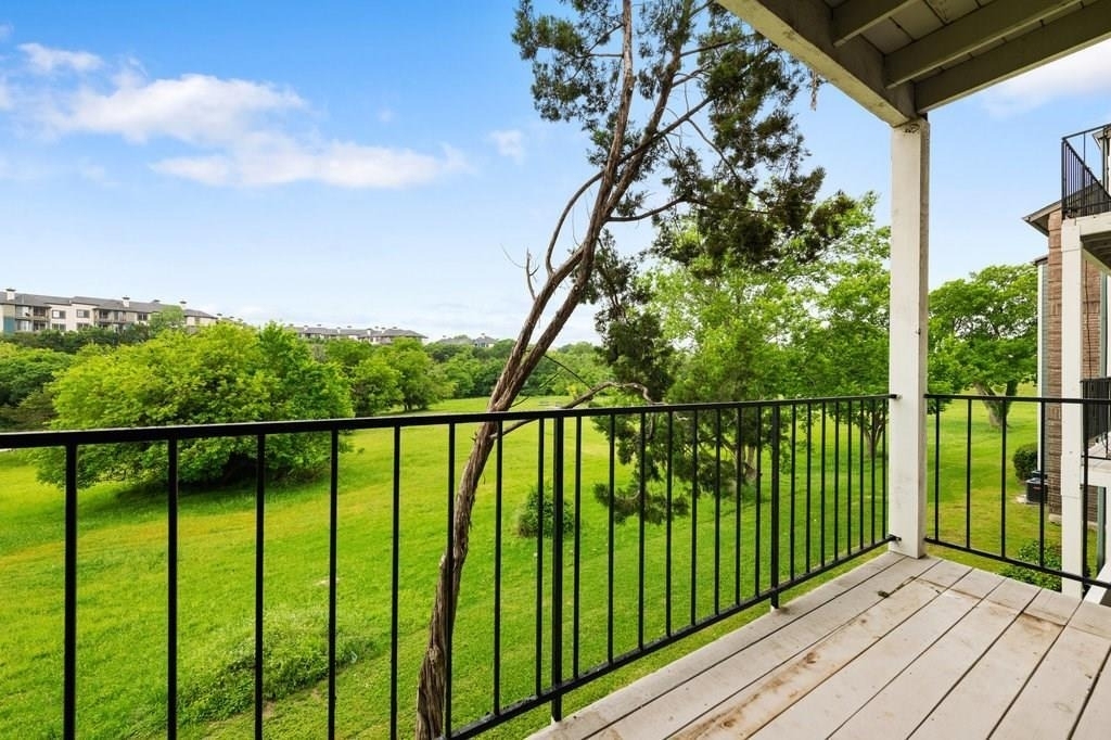 12166 Metric Blvd - Photo 9