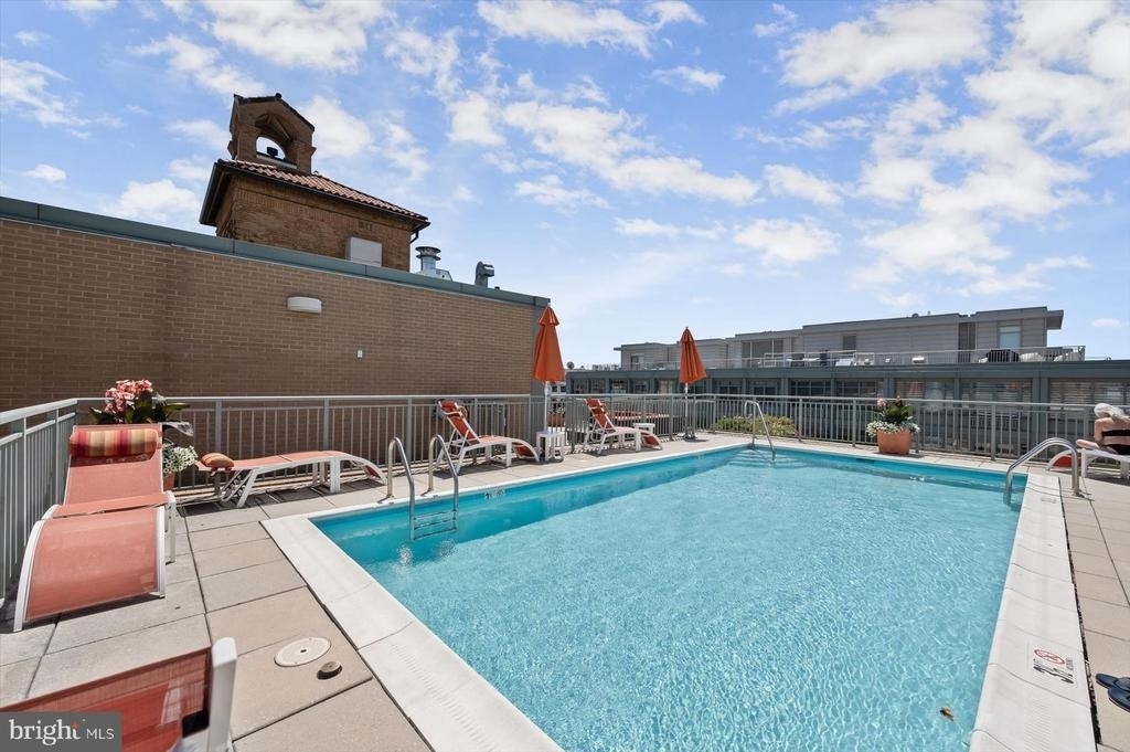 2425 L Street Nw - Photo 20