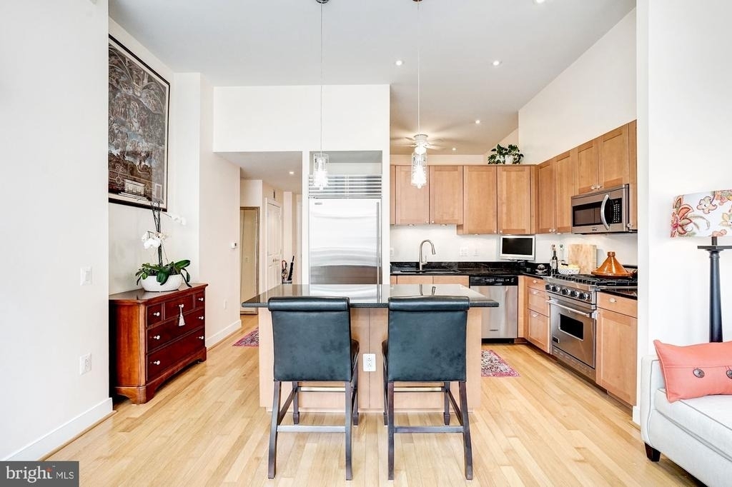2425 L Street Nw - Photo 8
