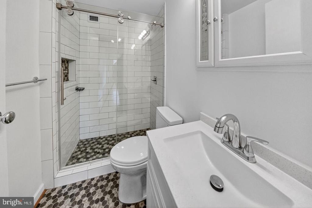 5406 Connecticut Avenue Nw - Photo 4