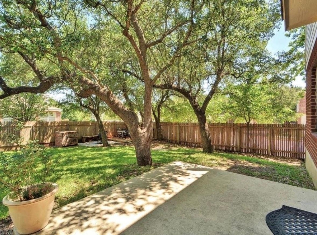 1201 Heritage Hill Cv - Photo 18