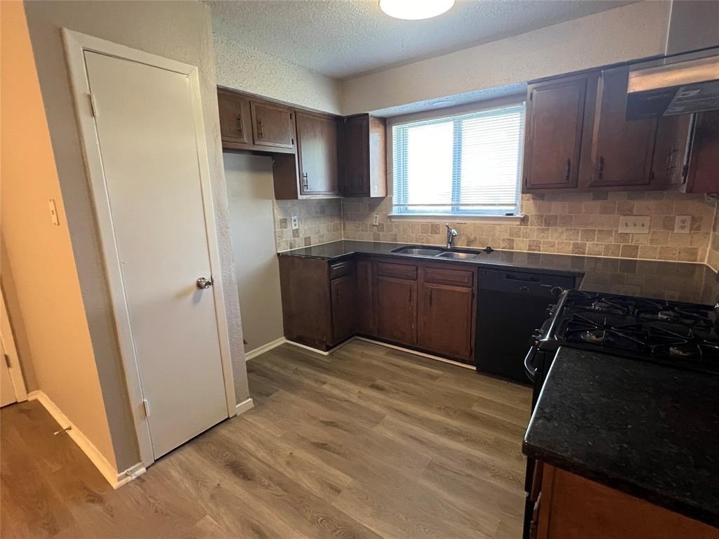 13187 Mill Stone Dr - Photo 12