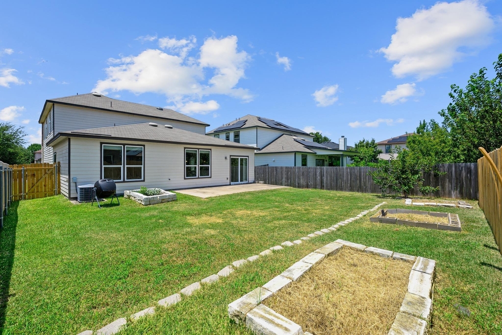 2215 Mccombs St - Photo 26