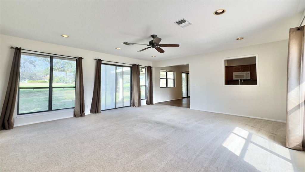843 Sunfish St - Photo 13