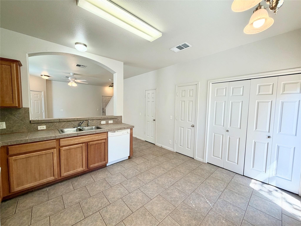 2406 Allred Dr - Photo 7