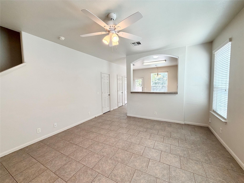 2406 Allred Dr - Photo 3