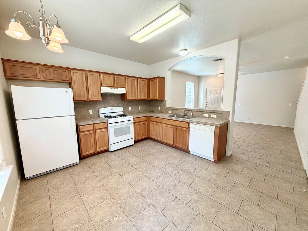 2406 Allred Dr - Photo 6