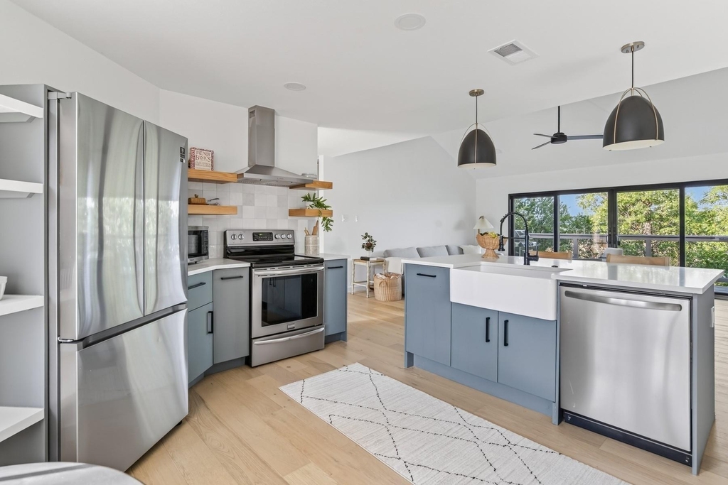 18302 W Rim Dr - Photo 8