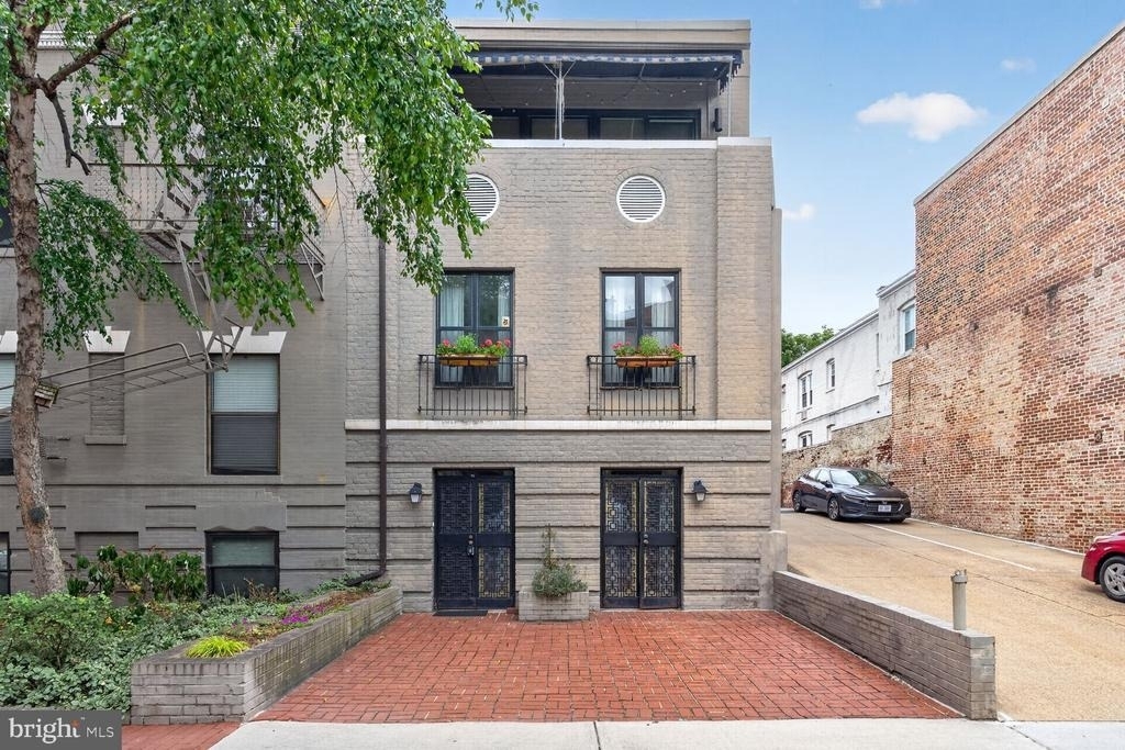 2101 N Street Nw - Photo 0