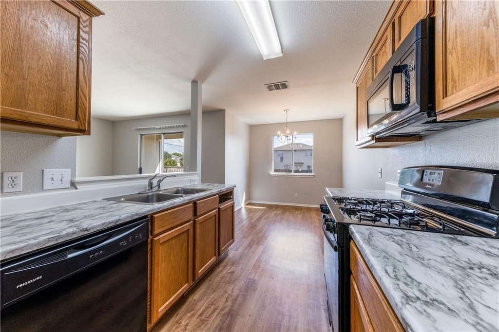 15102 Nuttall Dr - Photo 12