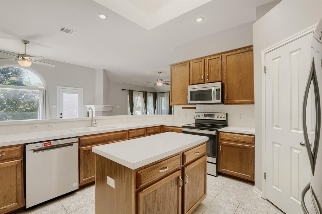 1408 Colby Ln - Photo 10