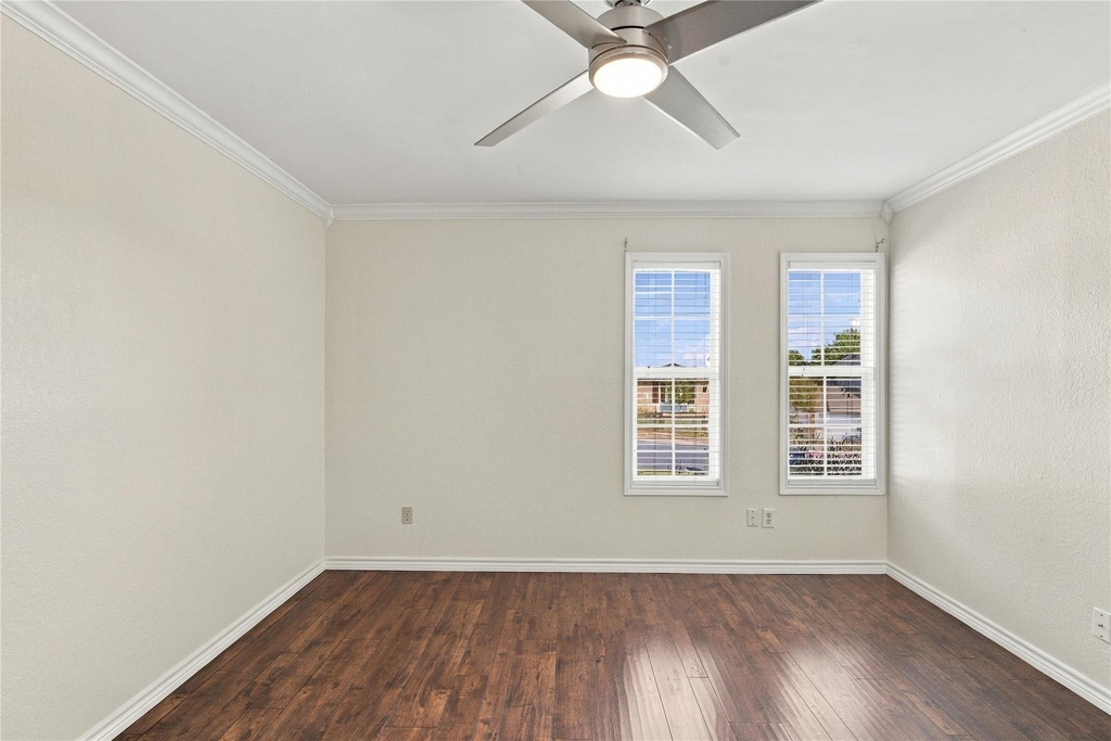 7700 Banpass Ln - Photo 17