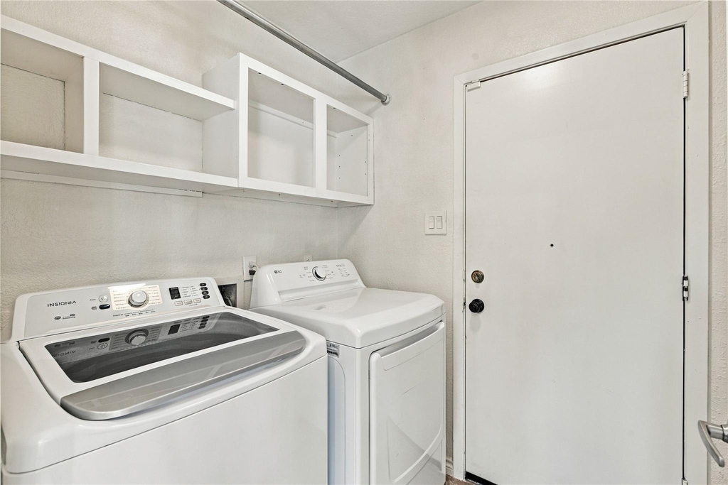 7700 Banpass Ln - Photo 22