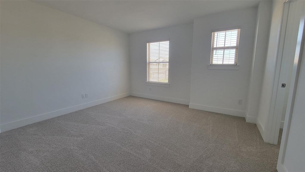 228 Groveland Dr - Photo 27