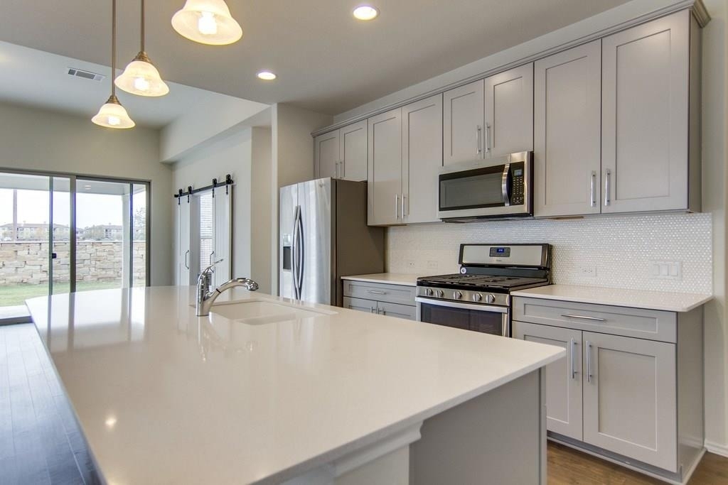 13910 Osmarea Dr - Photo 11