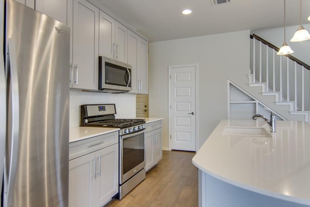 13910 Osmarea Dr - Photo 10