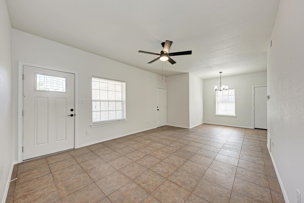 407 Bent Wood Dr - Photo 3