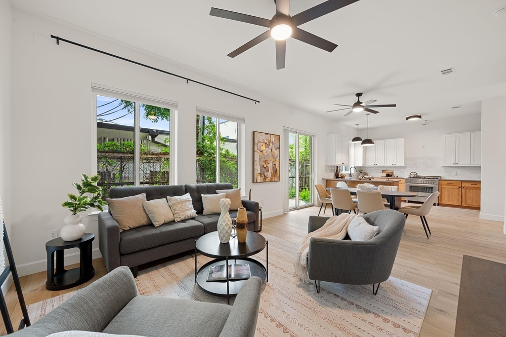 1504 Collier St - Photo 3