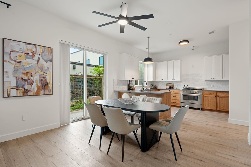 1504 Collier St - Photo 10